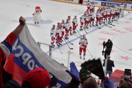 Москва. Игроки сборной России по хоккею перед после окончания матча второго этапа Еврохоккейтура 2020/21 `Кубок Первого канала ` между сборными командами России и Финляндии.