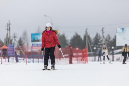 Московская область. Отдыхающие на горнолыжном курорте `Сорочаны` в Московской области.