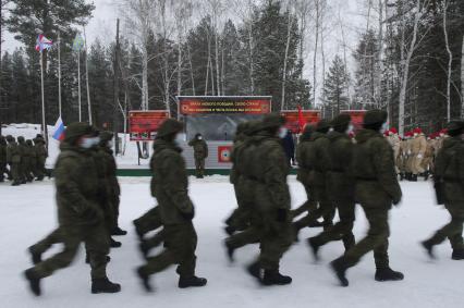 Свердловская область. п.Красный. Военнослужащие зенитно-ракетного полка, куда на боевое дежурство заступили ЗРК С-400 \'Триумф\'