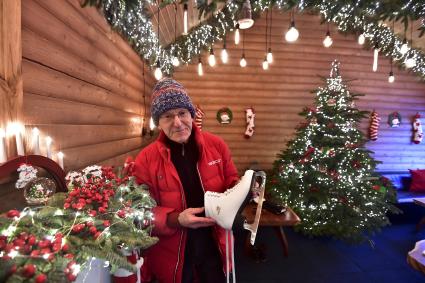 Москва. Чемпион СССР, призер чемпионатов мира и чемпион Европы в произвольном катании Юрий Овчинников.