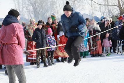 Красноярский край. с. Сухобузимское. Народные гуляния в честь празднования Широкой Масленицы.