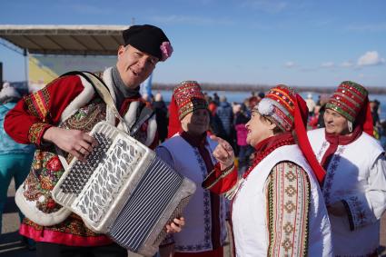 Самара. Народные гуляния в честь празднования Широкой Масленицы.