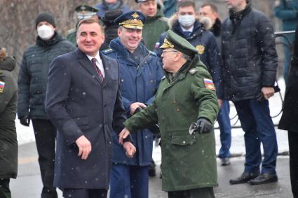 Москва. Губернатор Тульской области Алексей Дюмин во время празднования 30 летия создания МЧС у Главного управления МЧС России.