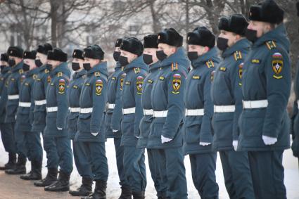 Москва. Торжественное построение  в честь празднования 30 летия создания МЧС у  Главного управления  МЧС России.