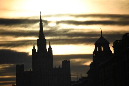 Москва.   Вечерний город.