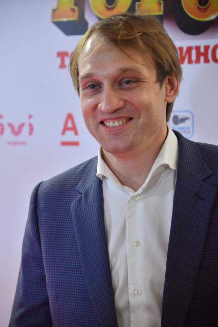 Москва. Актер Михаил Тройник на премьере фильма `День города` в кинотеатре `Октябрь`.