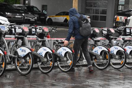 Москва. Пункт проката велосипедов.