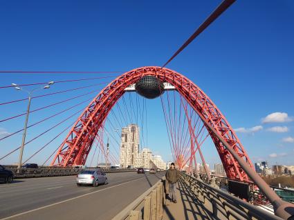 Москва. Живописный мост в Серебряном Бору.