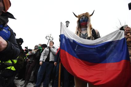 Москва. Участники несанкционированной акции в поддержку оппозиционера Алексея Навального на Пушкинской площади.