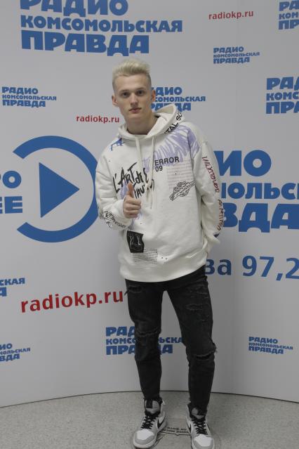Москва. Блогер Илья Милохин на радиостанции `Комсомольская правда`.