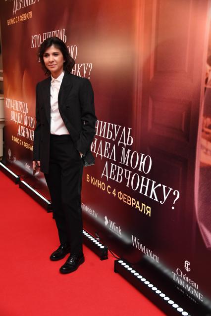 Москва. Продюсер, режиссер Нателла Крапивина на премьере фильма `Кто-нибудь видел мою девчонку?` в кинотеатре `Октябрь`.