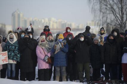 Екатеринбург. Несанкционированный митинг сторонников оппозиционера Алексея Навального в сквере у Драматического театра, напротив дома правительства Свердловской области