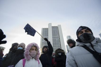 Екатеринбург. Несанкционированный митинг сторонников оппозиционера Алексея Навального в сквере у Драматического театра, напротив дома правительства Свердловской области