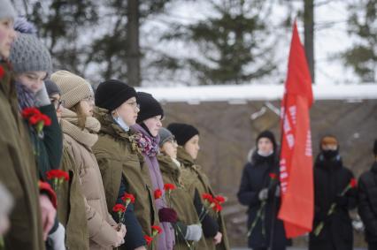 Екатеринбург. Широкореченский мемориал. Торжественный митинг, посвященный Дню снятия блокады Ленинграда