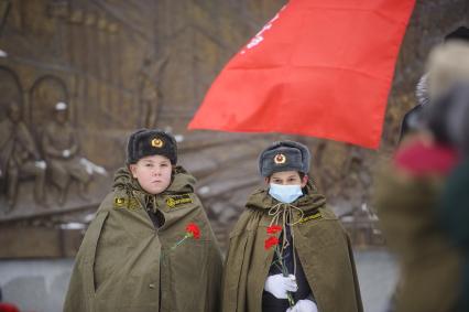 Екатеринбург. Широкореченский мемориал. Торжественный митинг, посвященный Дню снятия блокады Ленинграда