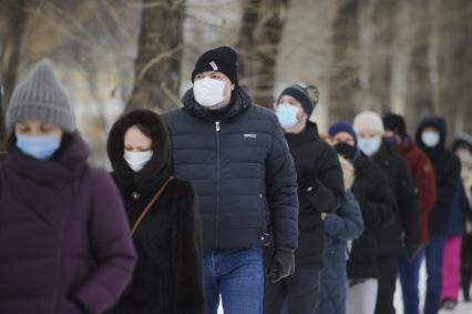 Екатеринбург. Участники несанкционированного шествия сторонников оппозиционера Алексея Навального