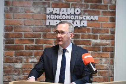 Москва. Губернатор Калужской области Владислав Шапша на радиостанции `Комсомольская правда`.
