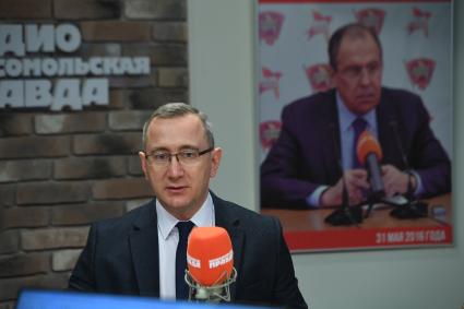 Москва. Губернатор Калужской области Владислав Шапша на радиостанции `Комсомольская правда`.