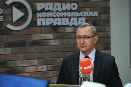Москва. Губернатор Калужской области Владислав Шапша на радиостанции `Комсомольская правда`.