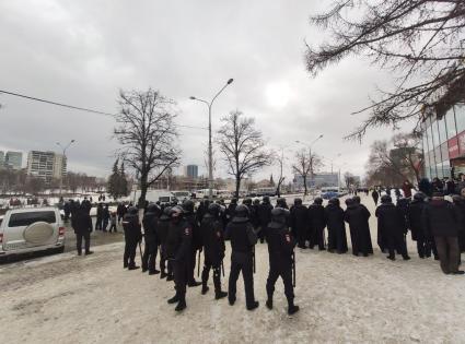 Пермь. Сотрудники правоохранительных органов во время несанкционированной акции в поддержку Алексея Навального.