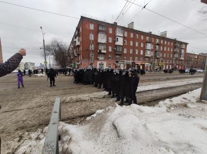 Пермь. Сотрудники правоохранительных органов во время  несанкционированной акции в поддержку Алексея Навального.