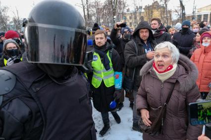 Санкт-Петербург. Митингующие во время несанкционированной акции в поддержку Алексея Навального.