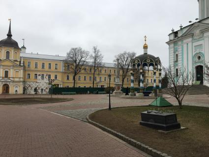 Московская область, Сергиев Посад. На территории Свято-Троицкой Сергиевой лавры.