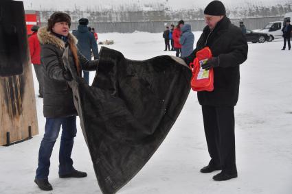 Москва.  Во время демонстрационного показа  образцов пожарно-спасательной техники на полигоне  ВНИИПО МЧС РФ.