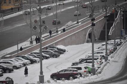 Москва. Вид на Большой Москворецкий мост со стороны храма Василия Блаженного.