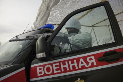 Екатеринбург. Свердловский танковый полигон. Военнослужащие военной полиции во время тактико-специальных учений по отражению нападения боевиков на блокпост, в рамках конкурса международных армейских игр Арми-2021 \'Страж порядка\'