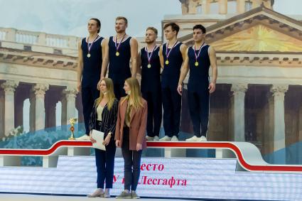 Санкт-Петербург.  Во время награждения  на Чемпионате  по художественной гимнастике в ЦХГ `Жемчужина`.