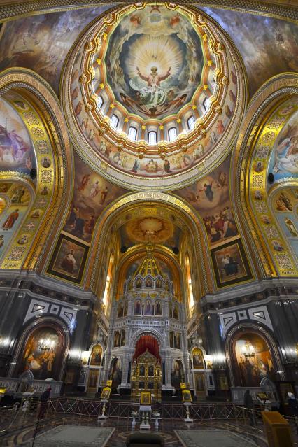 Москва. В храме Христа Спасителя.