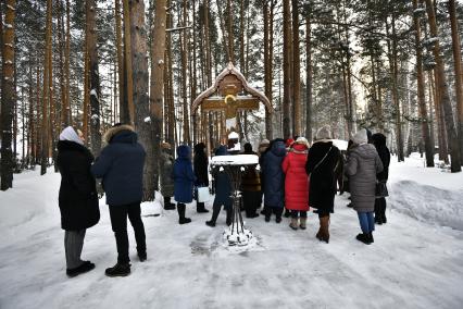 Нижняя Синячиха. Мужской монастырь на месте гибели членов царской семьи. Презентация нового туристического маршрута \'Императорский поезд\' по памятным местам Алапаевска, где были убиты члены семьи императора Николая II.