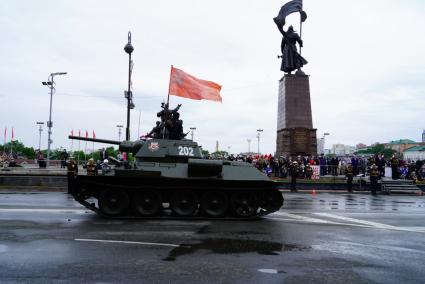 Владивосток.  Военная техника на военном параде  в ознаменование 75-летия Победы в Великой Отечественной войне 1941-1945 годов.