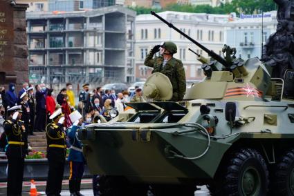 Владивосток.  Военная техника  на военном параде в ознаменование 75-летия Победы в Великой Отечественной войне 1941-1945 годов.