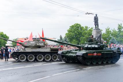 Крым, Севастополь.  Военная техника на параде  в ознаменование 75-летия Победы в Великой Отечественной войне 1941-1945 годов.