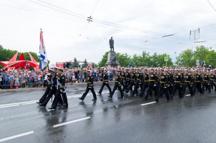 Крым, Севастополь.  Военнослужащие парадных расчетов на военном параде в ознаменование 75-летия Победы в Великой Отечественной войне 1941-1945 годов.