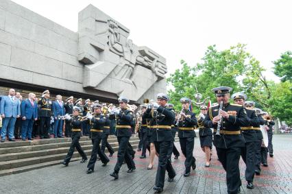 Крым, Севастополь.  Военнослужащие парадных расчетов на военном параде в ознаменование 75-летия Победы в Великой Отечественной войне 1941-1945 годов.