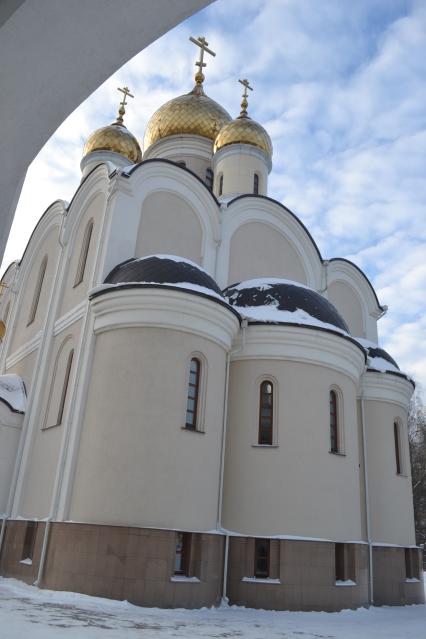 Москва. Храм святой блаженной Матроны Московской  в Дмитровском.