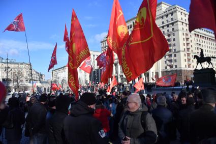 Москва. Перед началом церемонии возложения венков и цветов к месту захоронения Иосифа Виссарионовича Сталина у Кремлевской стены.