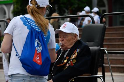 Новороссийск. Военный парад в ознаменование 75-летия Победы в Великой Отечественной войне 1941-1945 годов.