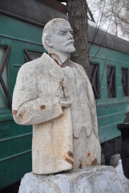 Московская область, Сетунь.  Памятник Ленину в Парке Киноприключений мастера Панина.