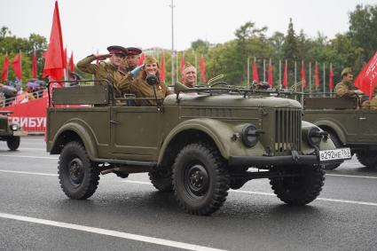 Самара. Военный парад в ознаменование 75-летия Победы в Великой Отечественной войне 1941-1945 годов.