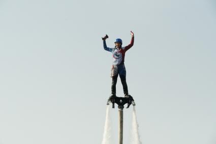 Москва. Показательные выступления FlyBoard в рамках Московского мотофестиваля.