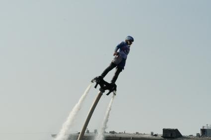 Москва. Показательные выступления FlyBoard в рамках Московского мотофестиваля.