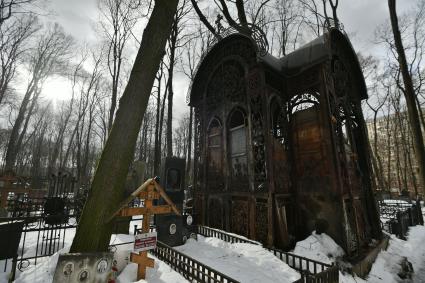 Москва. Часовня - усыпальница Николая Кельха  архитектора Льва Кекушева  на Введенском кладбище.