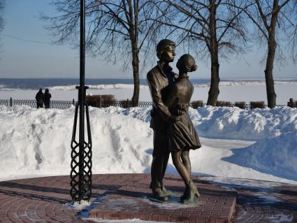 Ульяновск. Памятник влюбленным.