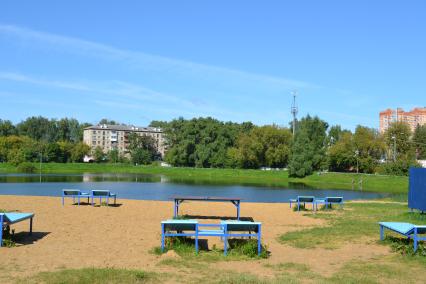 Московская область, Дмитров. Пляж у гостиницы `ДмитровГрад`.