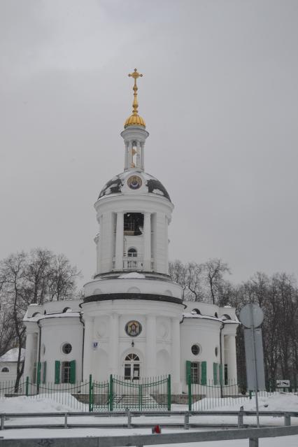 Москва. Храм Влахернской Божьей Матери в усадьбе князей Голицыных `Влахернское - Кузьминки`.