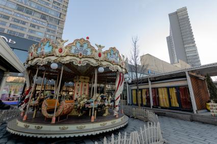 Москва. Карусели на Новом Арбате.